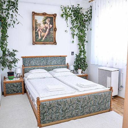Lilla Vendeghaz Villa Hajdúszoboszló Exterior foto