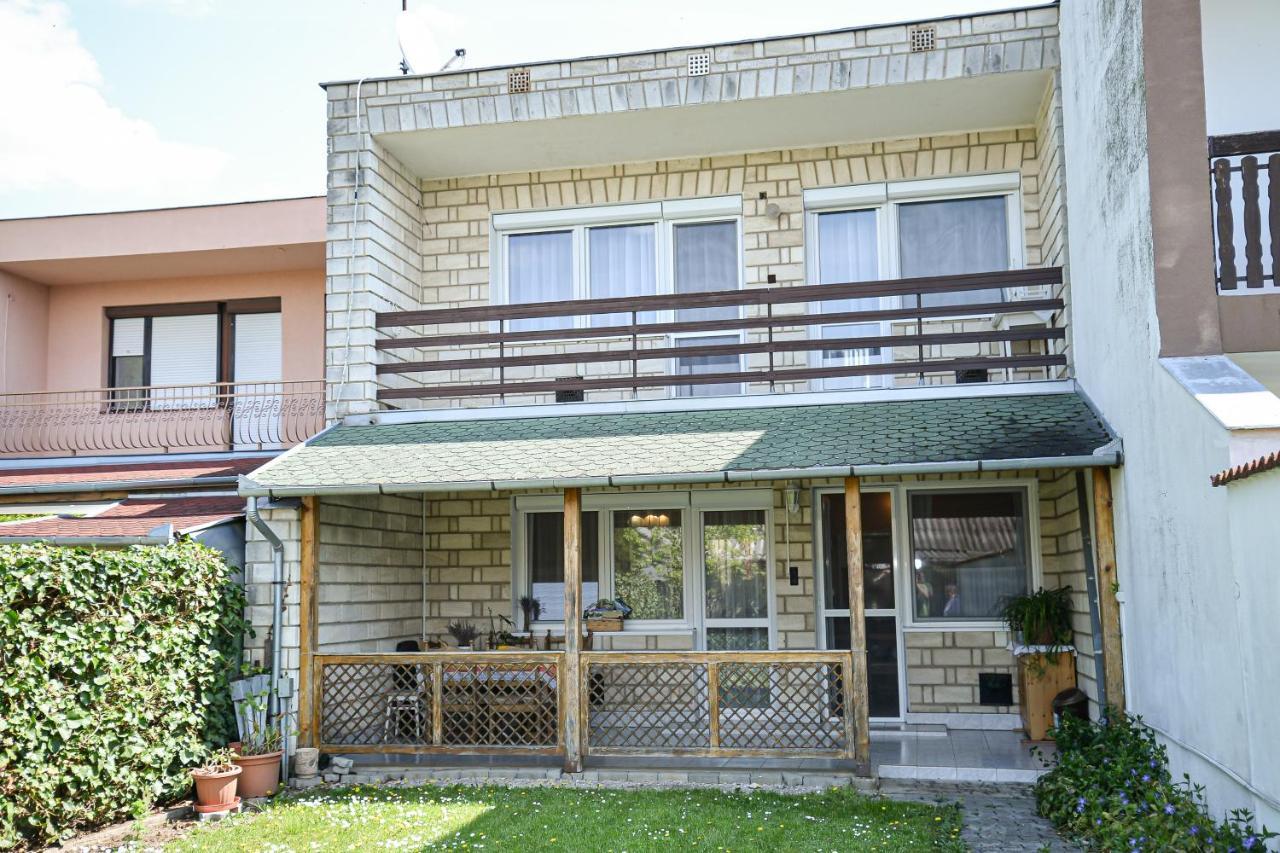 Lilla Vendeghaz Villa Hajdúszoboszló Exterior foto