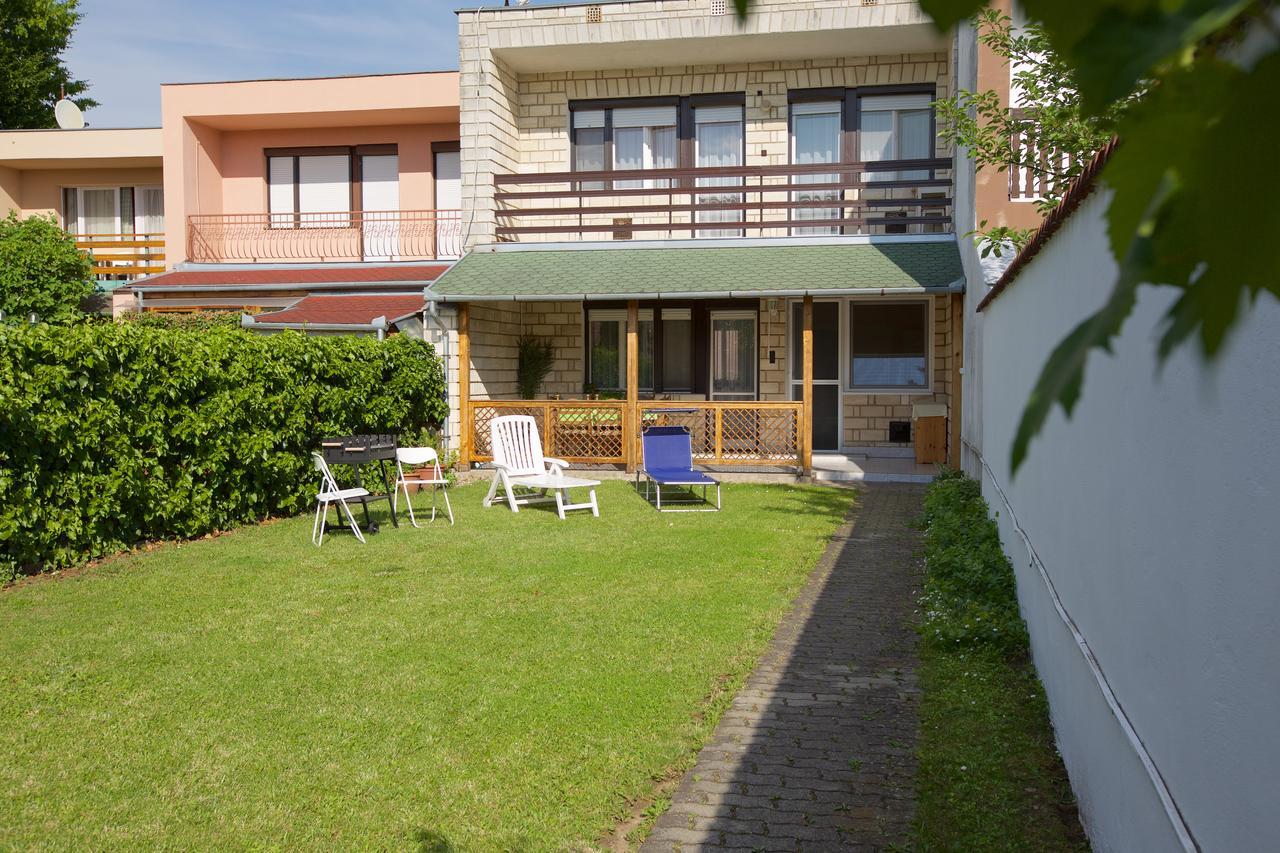 Lilla Vendeghaz Villa Hajdúszoboszló Exterior foto